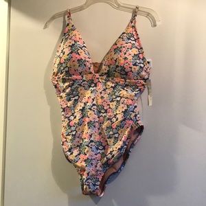Floral One-Piece Swimsuit (NEW, Plus Size)